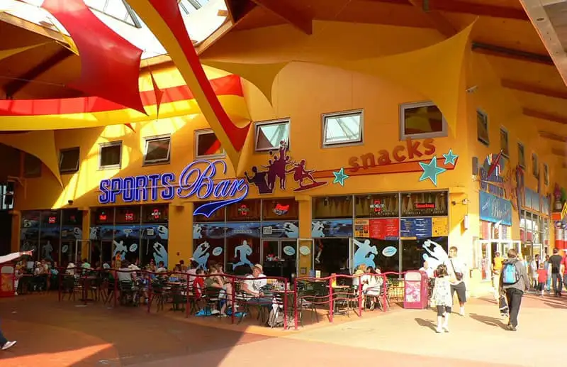 Ancienne terrasse du Sports Bar originel de Disney Village