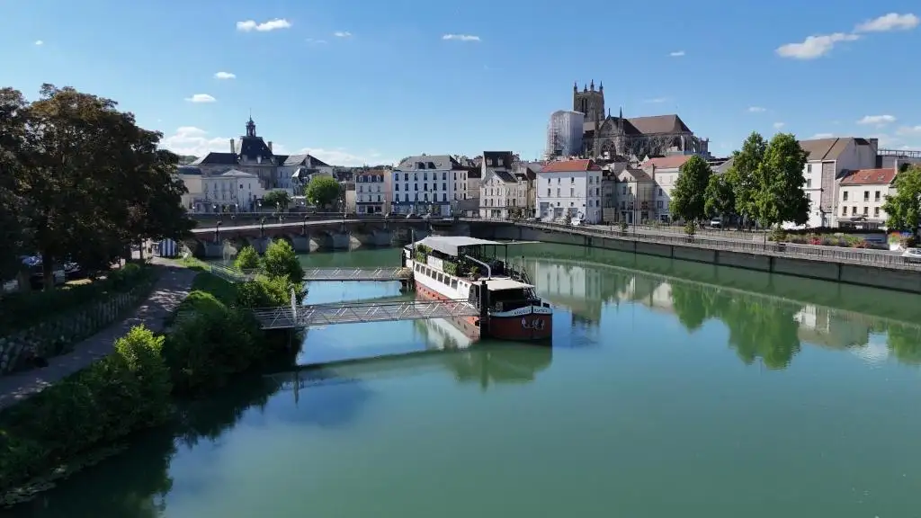 Le bateau Spicy à quai